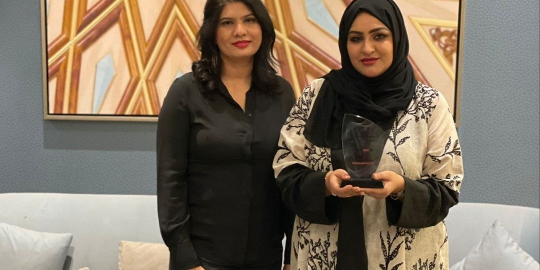 منى تجاربي تنال جائزة الأيقونة الإجتماعية عن مجمل نشاطاتها الخيرية خلال سنة 2021