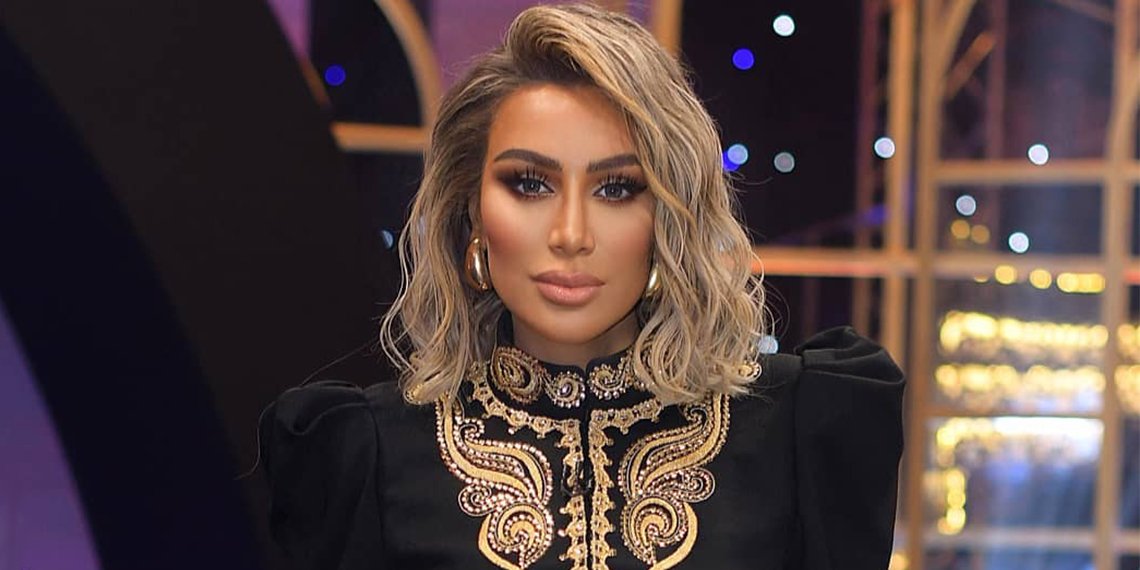 مايا دياب تنعي والدة دينا الشربيني الرحيل صعب