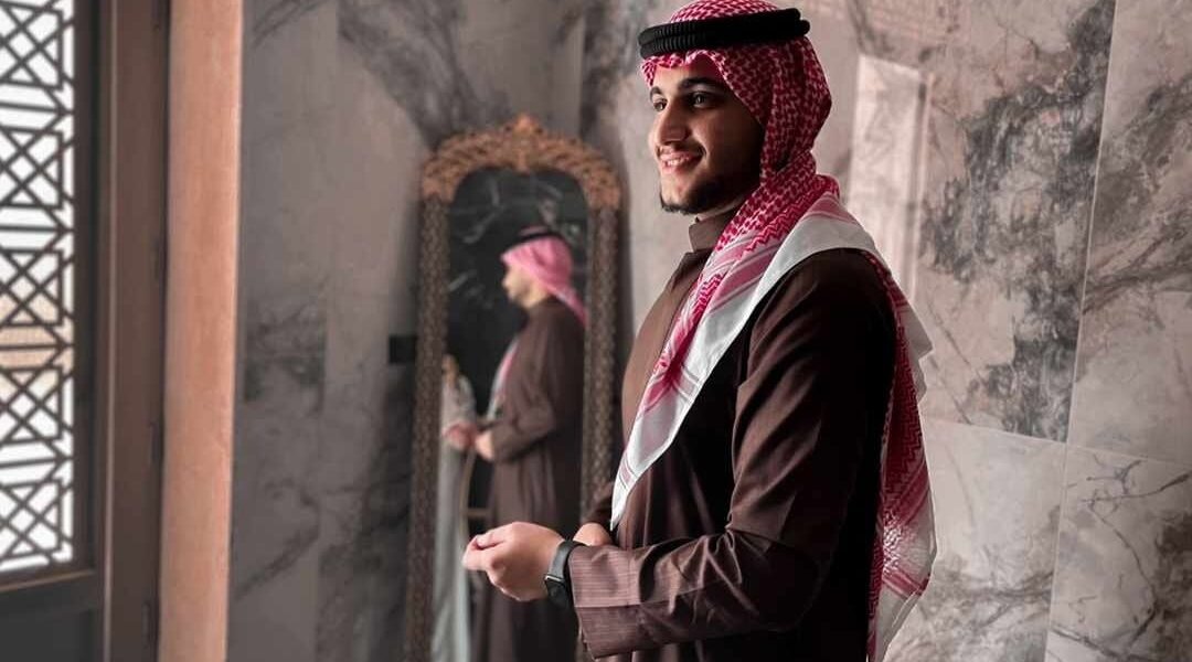 الاعلامي عيسى علي عايد يتوجه بالتهاني بمناسبة عيد الفطر السعيد ومفاجأة قريباً