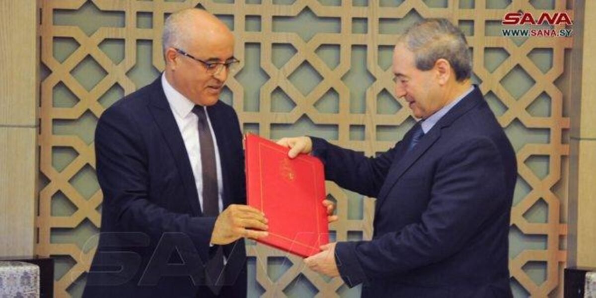 المقداد يتسلم أوراق اعتماد السفير التونسي لدى سوريا