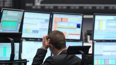 أسهم أوروبا تتراجع بسبب توترات فرنسا ومخاوف من استقلالية المركزي الأميركي