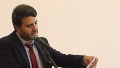 أنطوان يزبك لن ينقطع الوتر لأحمد دهيني رواية خارقة تجمع بين الفلسفة والحب والمافيا
