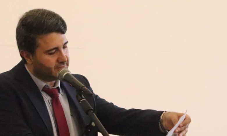 أنطوان يزبك لن ينقطع الوتر لأحمد دهيني رواية خارقة تجمع بين الفلسفة والحب والمافيا