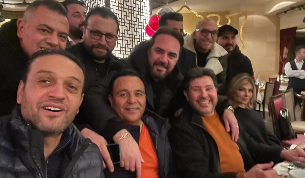 صورة مميزة: احمد ايوب والفنان محمد فؤاد في جولة فنية تنطلق من لبنان