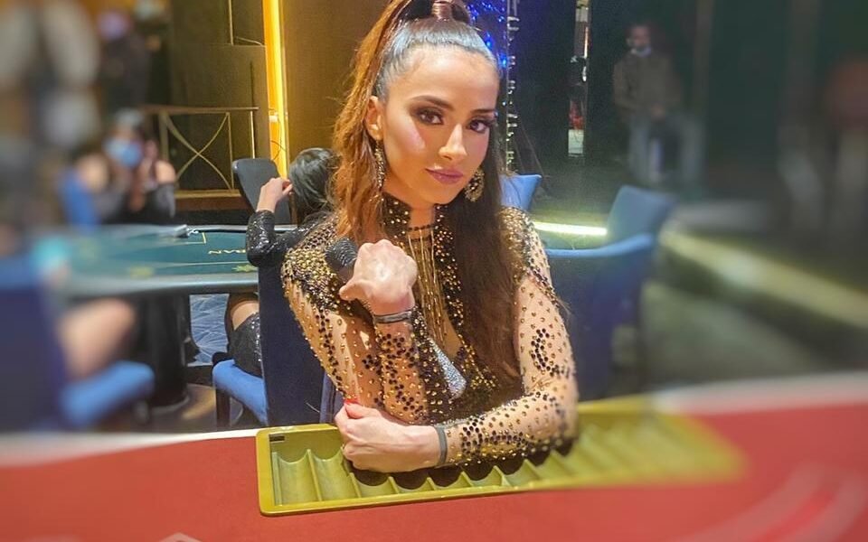 الفنانة كارولينا كرم تشعل مسرح Casino du Liban بهذا العرض!