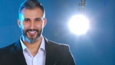 بعد نجاح أغنية ماجد المهندس وأغنية اليوم الوطني «يا إماراتي أيمن قميحة يغرد خارج المنافسة في «تعا خبيك» لرحمة رياض
