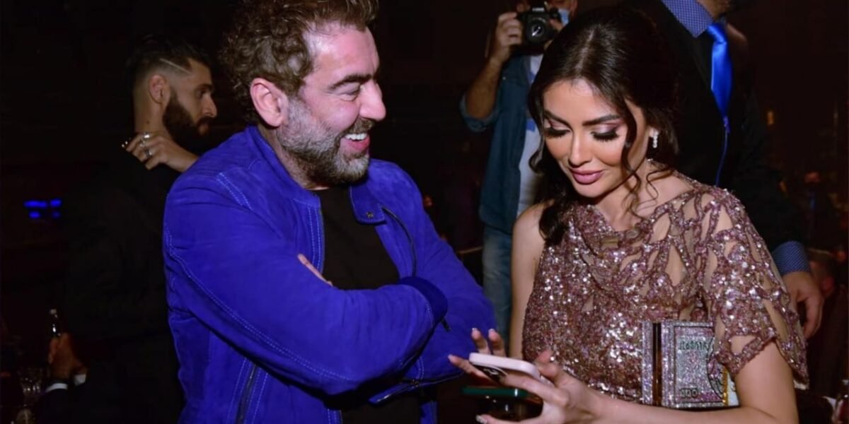 صورة مميزة: مريم حسين مكرمةً من الشاعر الكبير نزار فرنسيس